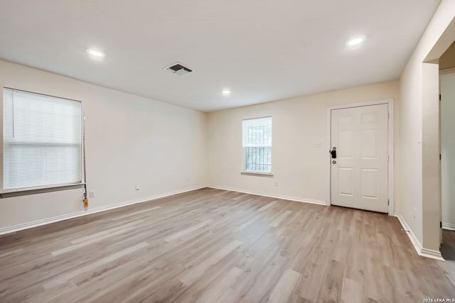 519 S San Gabriel Ave, San Antonio, TX 78237