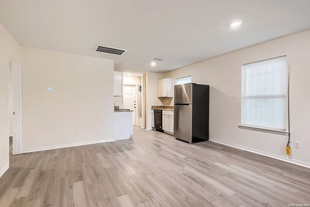 519 S San Gabriel Ave, San Antonio, TX 78237