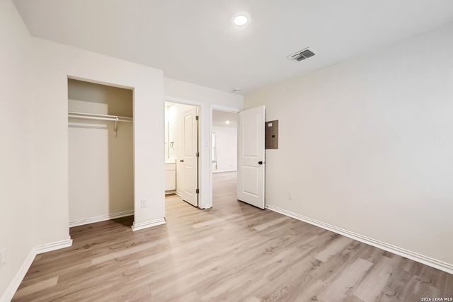 519 S San Gabriel Ave, San Antonio, TX 78237