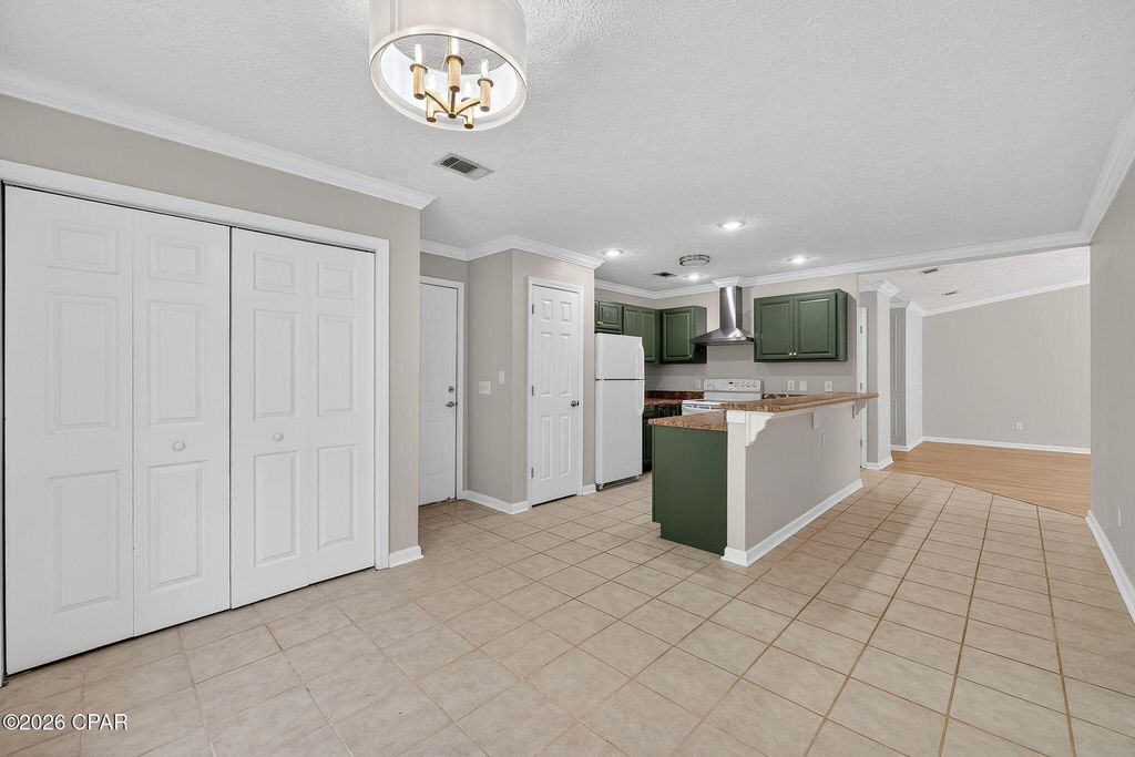 Image 5 of property listing at 1640 Vecuna Circle, Panama City Beach, FL 32407