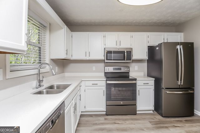 909 N Lassetter Circle, Villa Rica, GA 30180