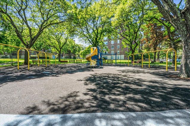 18-65 211th Street 3K, Bayside, NY 11360