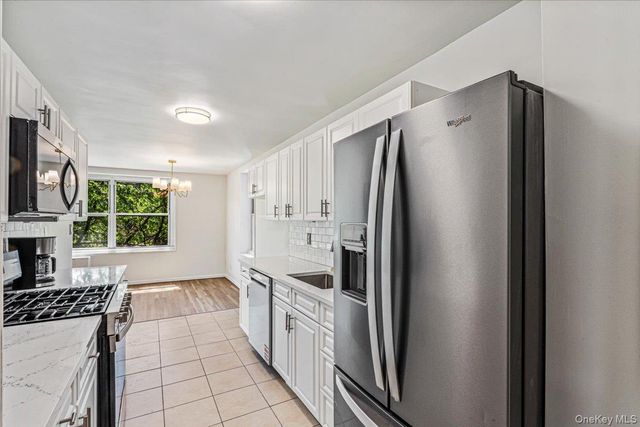 18-65 211th Street 3K, Bayside, NY 11360