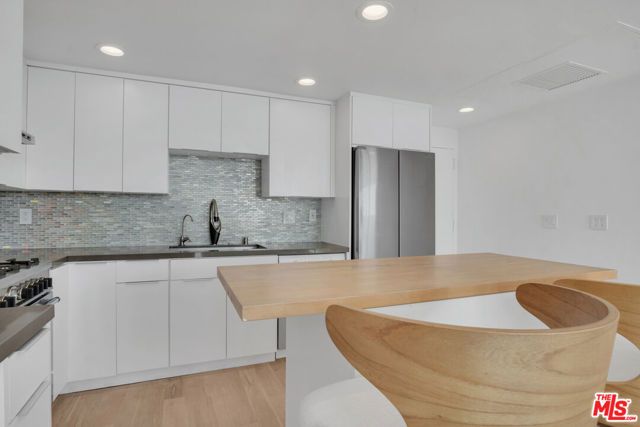 17350 W Sunset Boulevard 303, Pacific Palisades (los Angeles), CA 90272