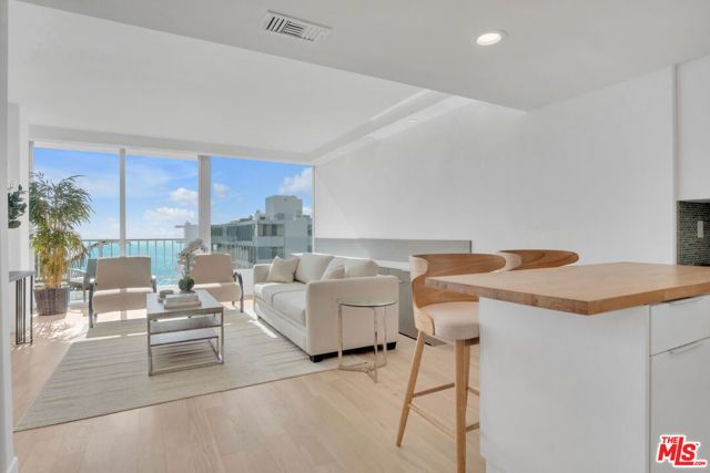 17350 W Sunset Boulevard 303, Pacific Palisades (los Angeles), CA 90272