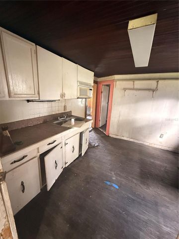 2216 AZALEA COURT, Lakeland, FL 33815