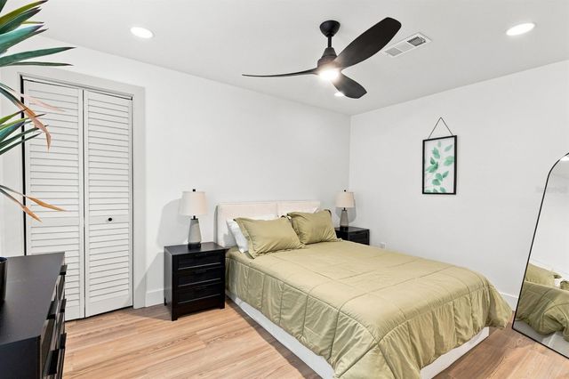 320 PALM ISLAND NE, Clearwater Beach, FL 33767