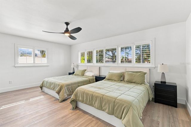 320 PALM ISLAND NE, Clearwater Beach, FL 33767