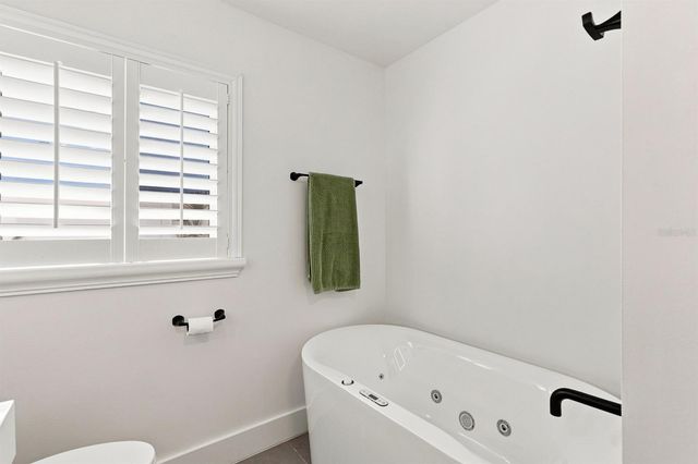 320 PALM ISLAND NE, Clearwater Beach, FL 33767