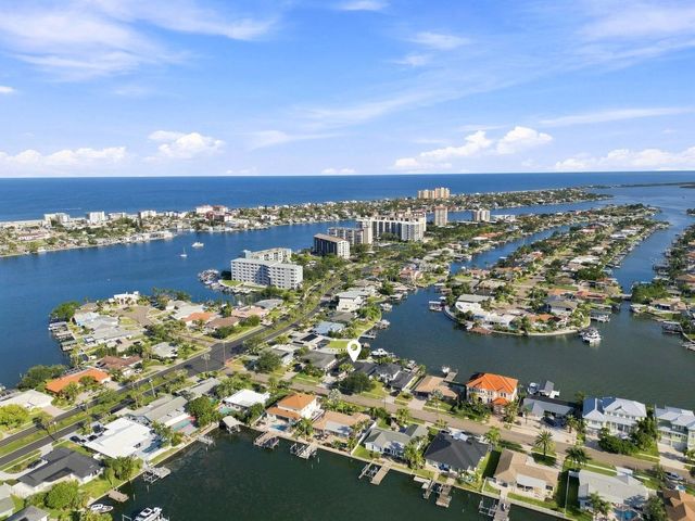 320 PALM ISLAND NE, Clearwater Beach, FL 33767