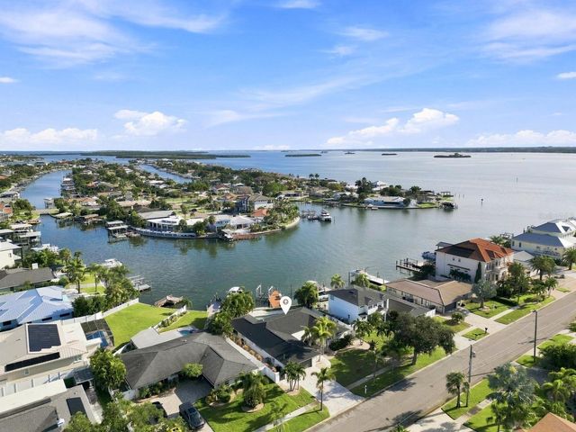 320 PALM ISLAND NE, Clearwater Beach, FL 33767