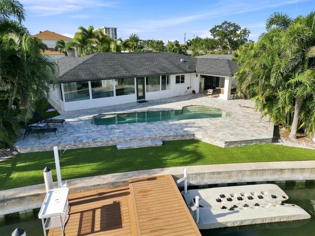 320 PALM ISLAND NE, Clearwater Beach, FL 33767