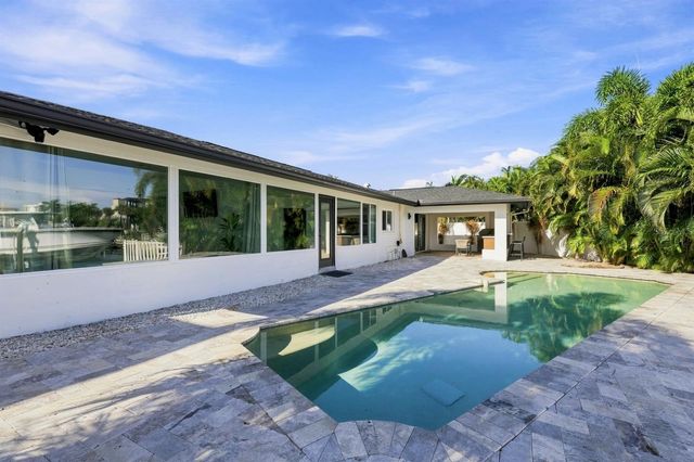 320 PALM ISLAND NE, Clearwater Beach, FL 33767