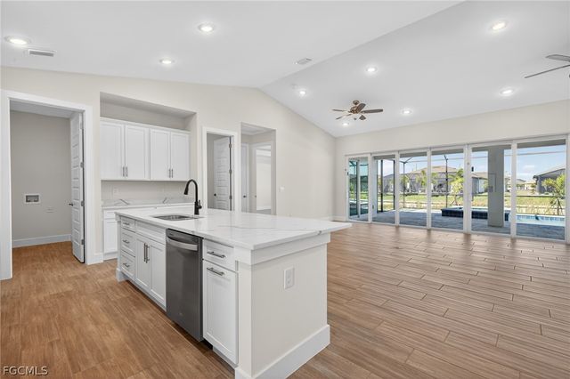 1423 SW 1st TER, Cape Coral, FL 33991