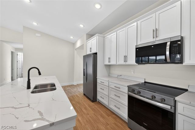 1423 SW 1st TER, Cape Coral, FL 33991