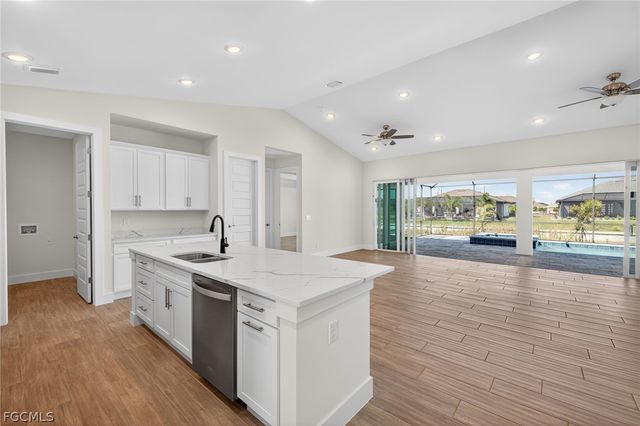 1423 SW 1st TER, Cape Coral, FL 33991