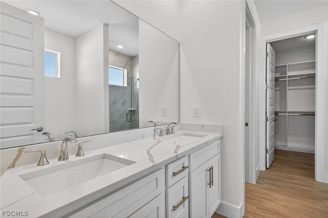 1423 SW 1st TER, Cape Coral, FL 33991