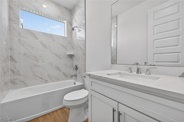 1423 SW 1st TER, Cape Coral, FL 33991