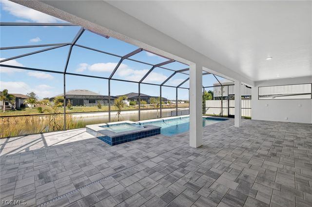 1423 SW 1st TER, Cape Coral, FL 33991