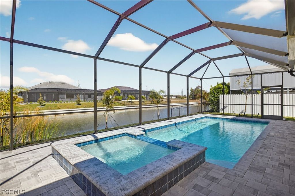 1423 SW 1st TER, Cape Coral, FL 33991