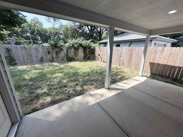1613 LOCUST ST, Memphis, TN 38108