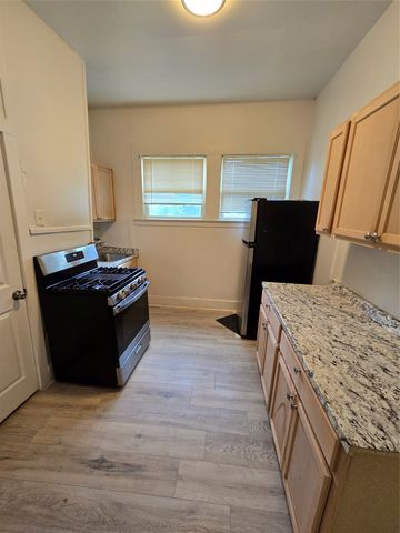 1615 Alston Avenue D, Fort Worth, TX 76104