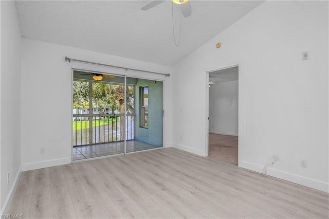 133 Wading Bird CIR 202, Naples, FL 34110