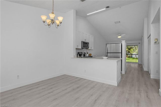 133 Wading Bird CIR 202, Naples, FL 34110
