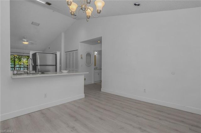 133 Wading Bird CIR 202, Naples, FL 34110