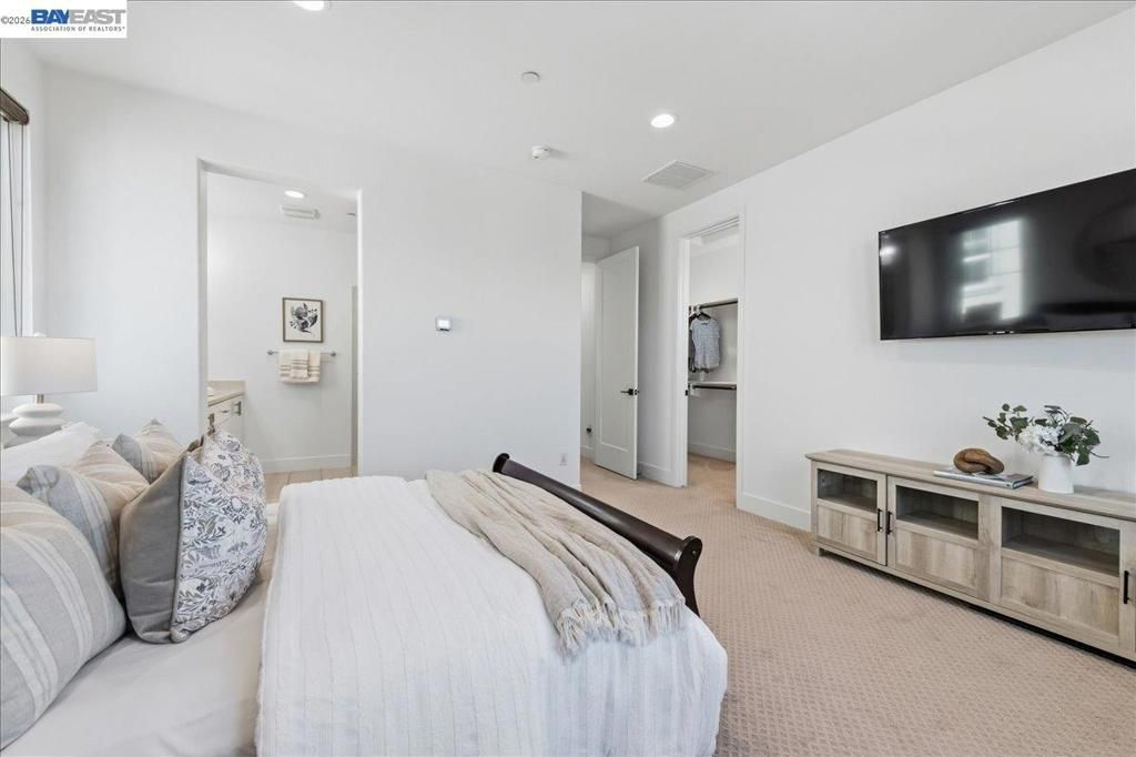 Image 16 of property listing at 4367 Panorama Dr, Dublin, CA 94568