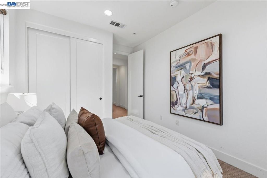 Image 20 of property listing at 4367 Panorama Dr, Dublin, CA 94568