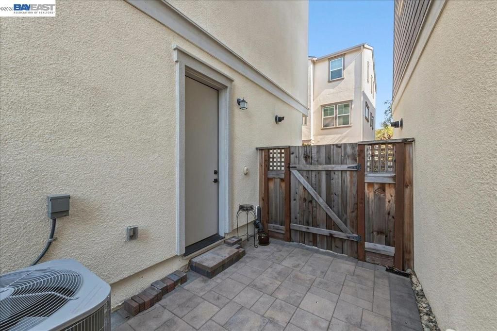 Image 29 of property listing at 4367 Panorama Dr, Dublin, CA 94568