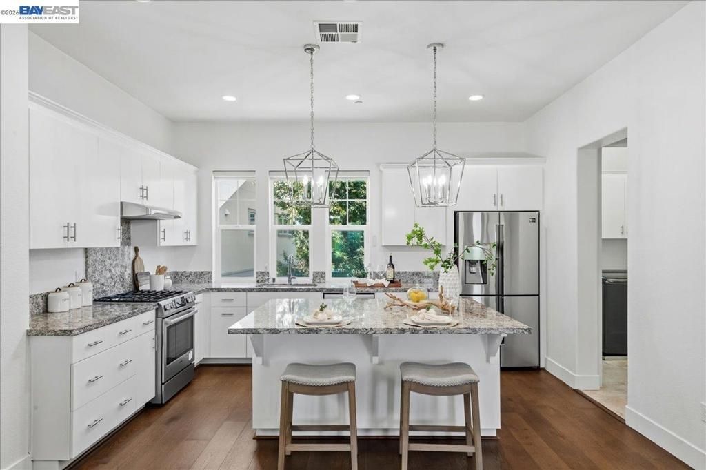 Image 4 of property listing at 4367 Panorama Dr, Dublin, CA 94568