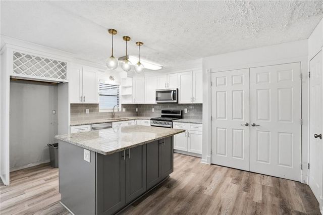 1920 Oakleaf Lane, Lithia Springs, GA 30122