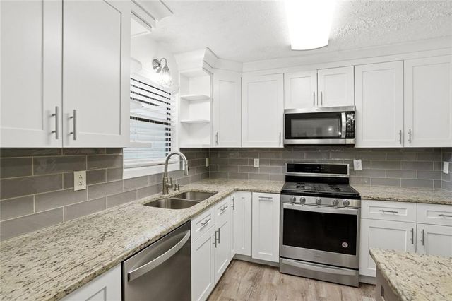 1920 Oakleaf Lane, Lithia Springs, GA 30122
