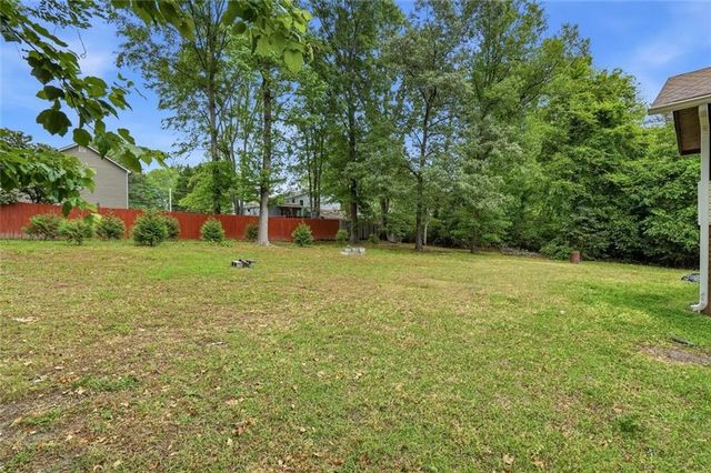 1920 Oakleaf Lane, Lithia Springs, GA 30122
