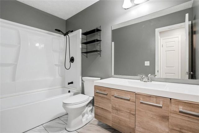 1920 Oakleaf Lane, Lithia Springs, GA 30122