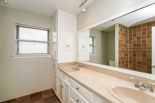 3417 Willowcrest Drive, North Richland Hills, TX 76117