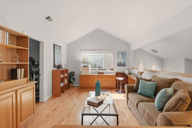 1252 Montcourse Lane, San Jose, CA 95131