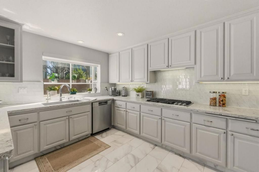 Image 19 of property listing at 1252 Montcourse Lane, San Jose, CA 95131