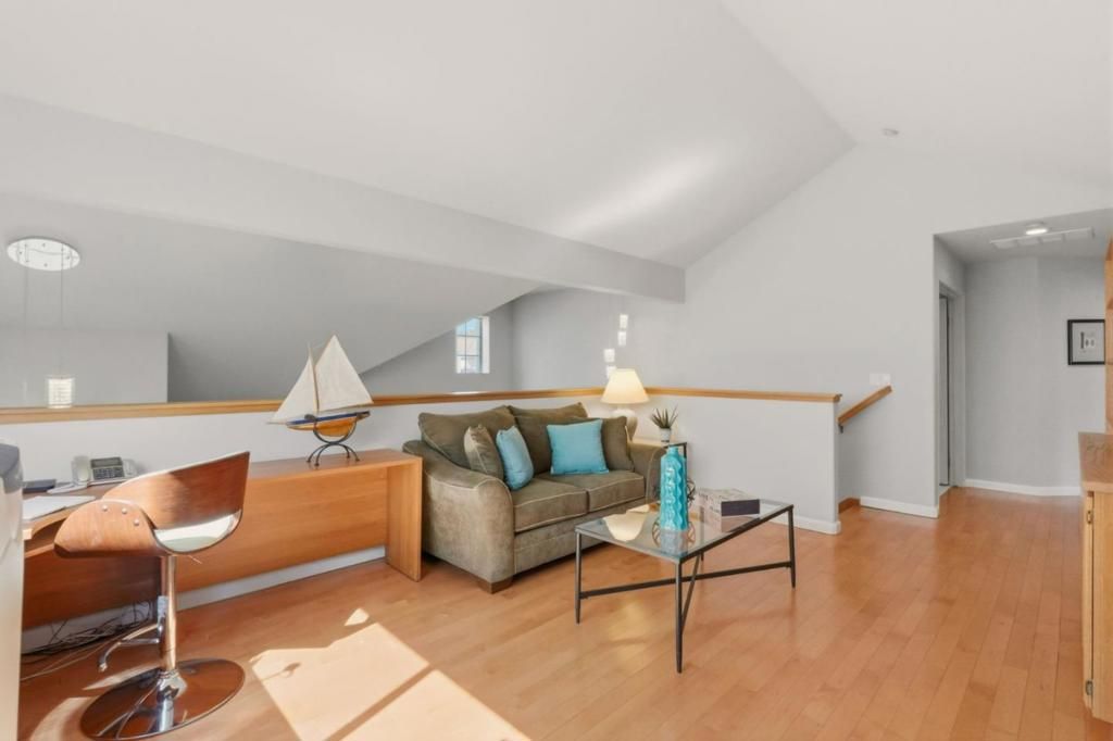 Image 30 of property listing at 1252 Montcourse Lane, San Jose, CA 95131