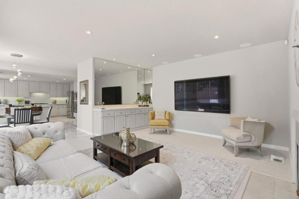 Image 5 of property listing at 1252 Montcourse Lane, San Jose, CA 95131