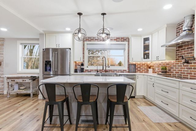 2800 S OLIVET RD, Columbia, MO 65201