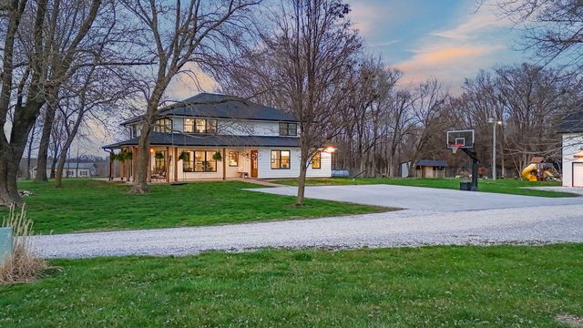 2800 S OLIVET RD, Columbia, MO 65201