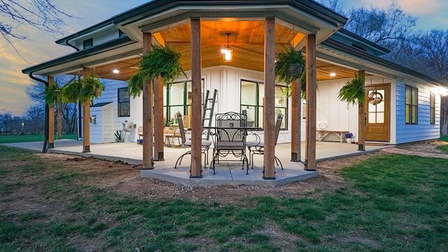 2800 S OLIVET RD, Columbia, MO 65201