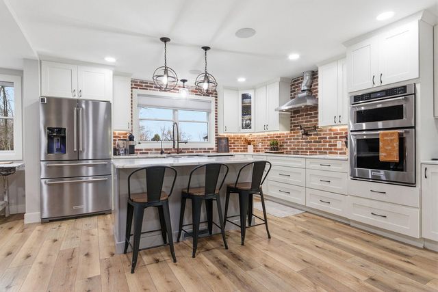 2800 S OLIVET RD, Columbia, MO 65201