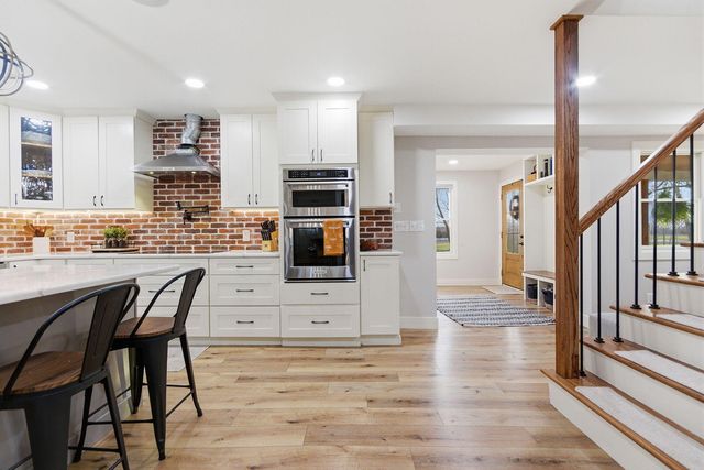 2800 S OLIVET RD, Columbia, MO 65201