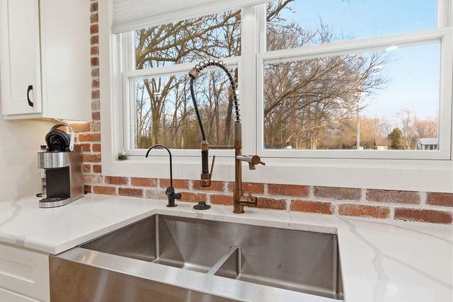 2800 S OLIVET RD, Columbia, MO 65201