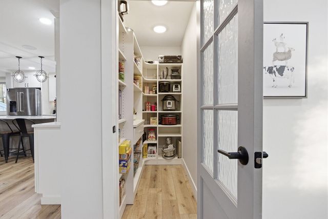 2800 S OLIVET RD, Columbia, MO 65201