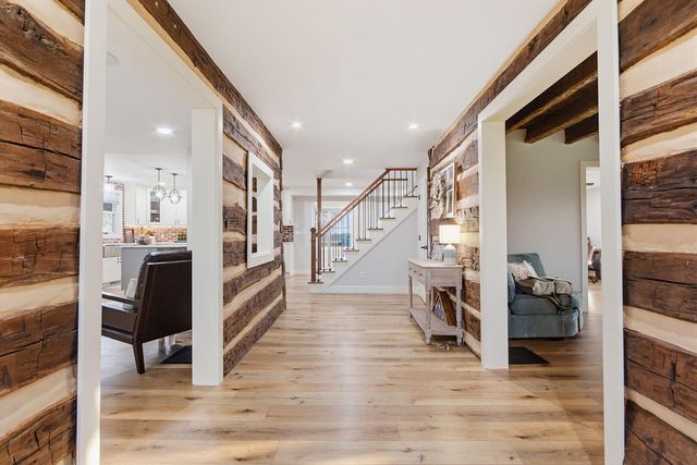 2800 S OLIVET RD, Columbia, MO 65201